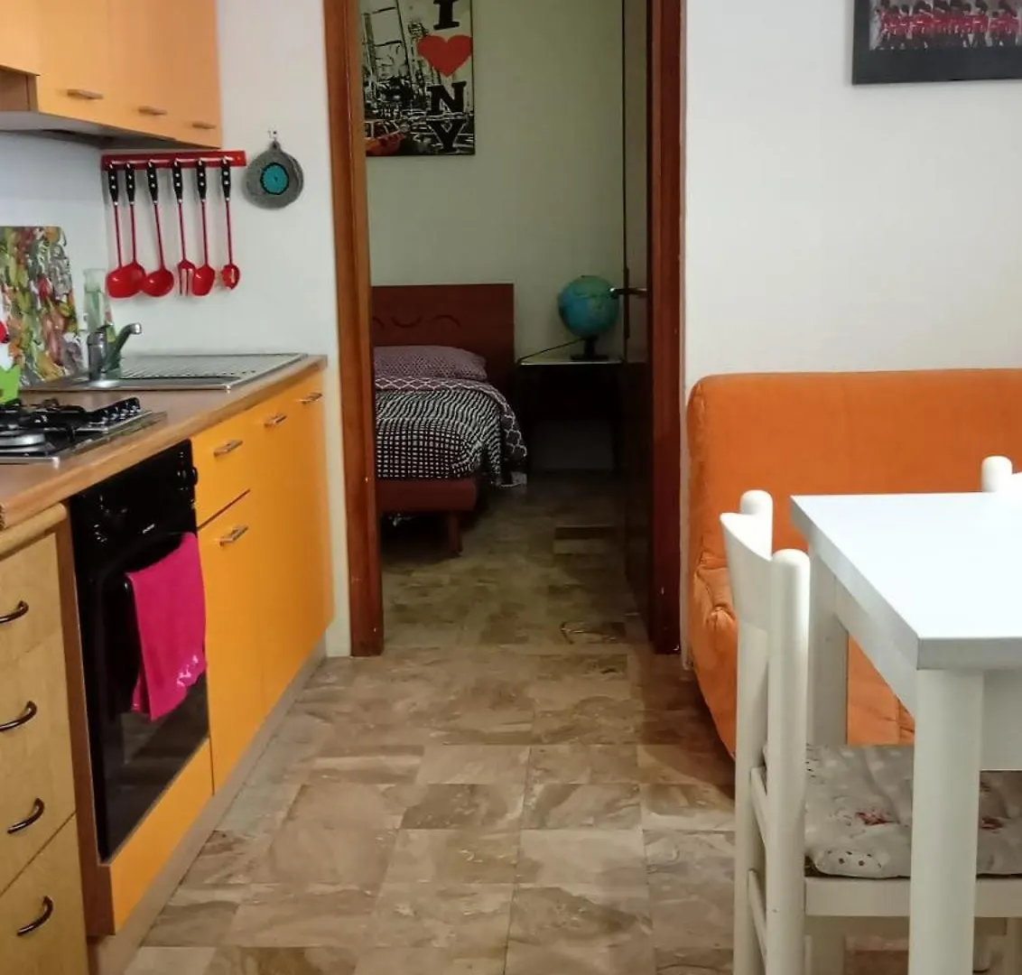 公寓 代森扎诺-德尔加达Bilocale Desenzano Con Posto Auto公寓